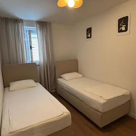 Apartment Antonia Makarska